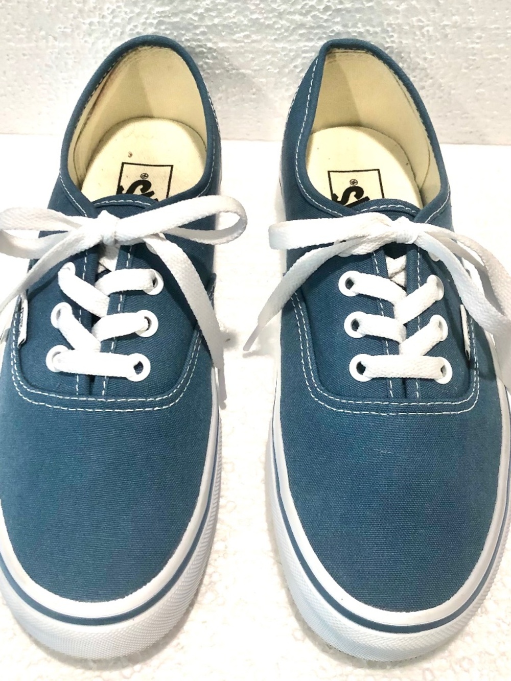 NEW Pair Women’s Size 7.5 Vans Blue Canvas Sneakers